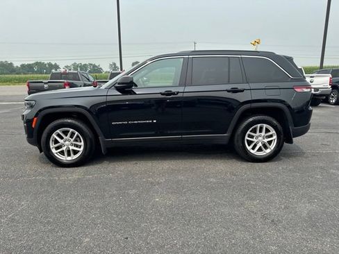 Used 2025 Jeep Grand Cherokee Laredo X w/ Luxury Tech Group I AWD/4WD image 32