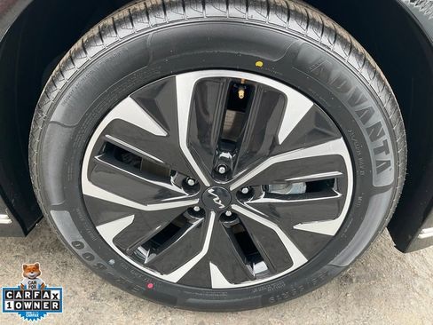 Used 2024 Kia EV6 Wind RWD image 78