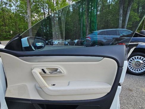 Used 2012 Volkswagen CC Sport image 32