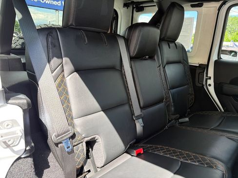 Used 2021 Jeep Wrangler Unlimited Sahara AWD/4WD image 34