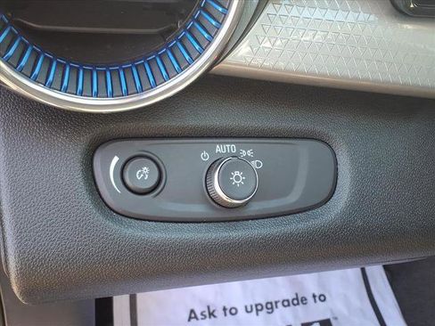 Used 2024 Chevrolet Trax LT w/ Driver Confidence Package image 15