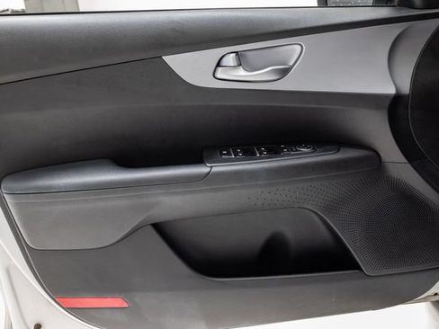 Used 2024 Kia Forte LXS FWD image 8