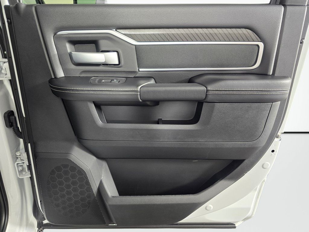 New 2026 RAM 2500 Big Horn AWD/4WD image 45