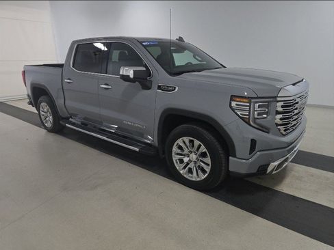 Used 2025 GMC Sierra 1500 Denali image 3