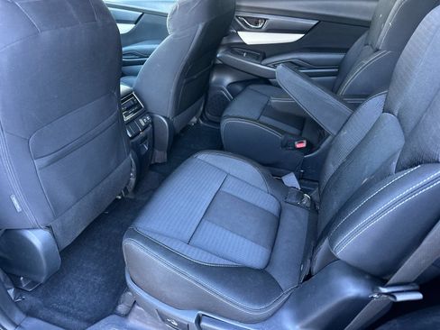 Used 2020 Subaru Ascent Premium w/ Convenience Package AWD/4WD image 11