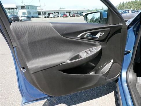 Used 2024 Chevrolet Malibu LT image 9