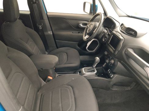 Used 2021 Jeep Renegade Latitude FWD image 21