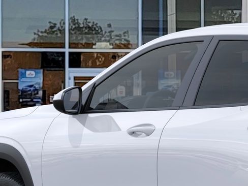 New 2026 Chevrolet Trax LS w/ LS Convenience Package FWD image 12