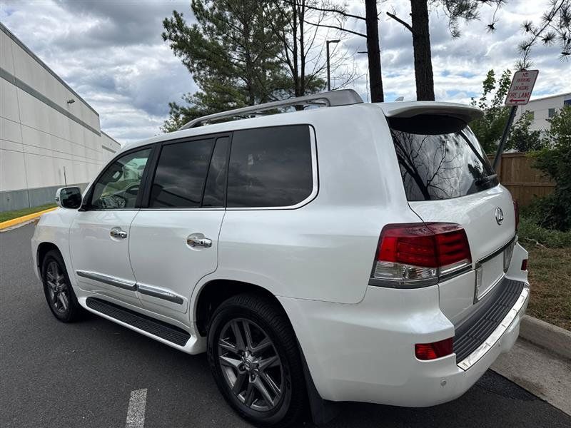 Used 2014 Lexus LX 570 4WD w/ Luxury Package image 16