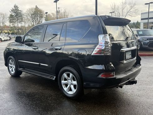 Used 2018 Lexus GX 460 image 9