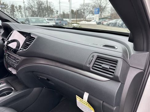 Used 2023 Honda Passport EX-L image 25