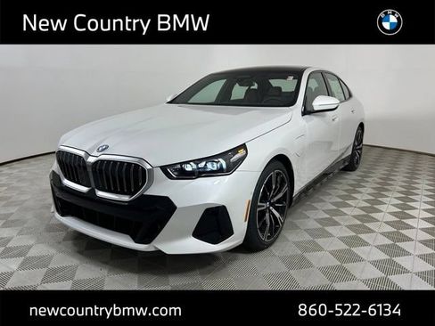 New 2026 BMW 550e xDrive AWD/4WD image 3