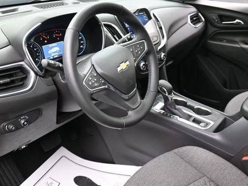 Used 2024 Chevrolet Equinox LT AWD/4WD image 14