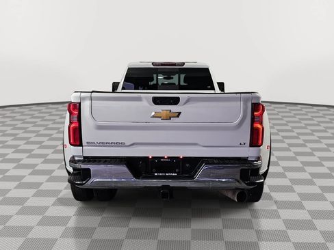 Used 2022 Chevrolet Silverado 3500 LT w/ Convenience Package AWD/4WD image 6