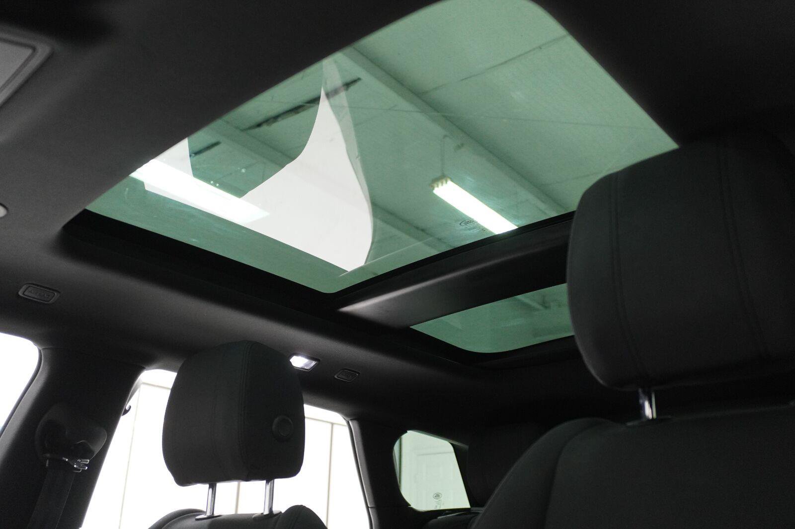 Used 2021 Land Rover Range Rover Evoque R-Dynamic S AWD/4WD image 10