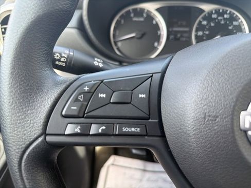 Certified 2025 Nissan Versa S w/ Trunk Package image 18