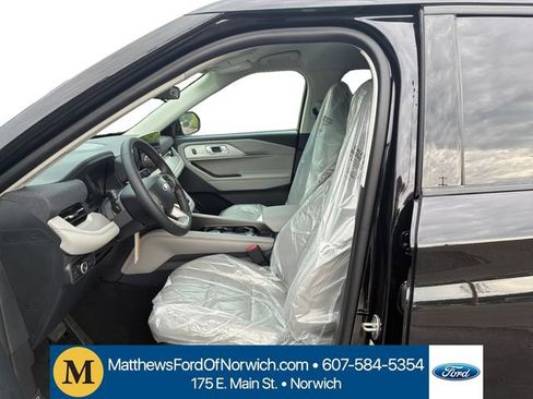 New 2026 Ford Explorer Active w/ Active Comfort Package AWD/4WD image 9