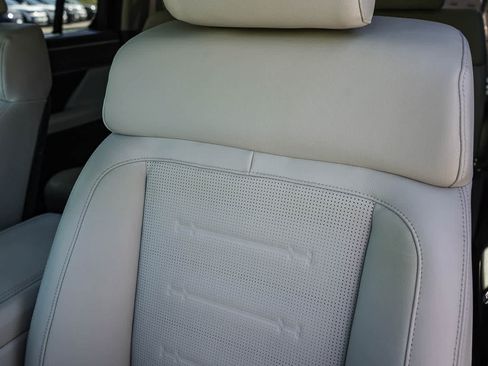 Used 2025 Hyundai Santa Fe Limited FWD image 26