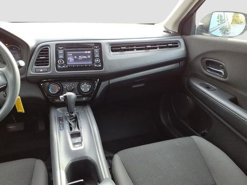 Used 2020 Honda HR-V LX image 12