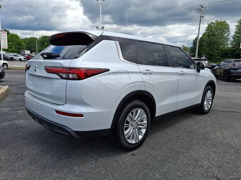 Used 2022 Mitsubishi Outlander ES FWD image 8