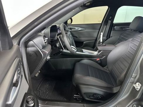 Used 2024 Dodge Hornet R/T w/ R/T Blacktop Package image 11