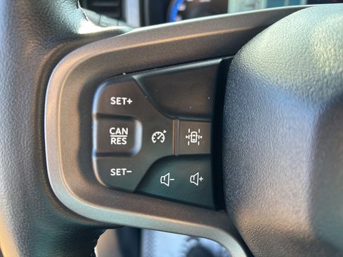 Used 2023 Ford Bronco Badlands image 25