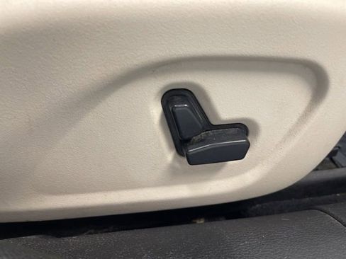 Used 2015 Chrysler 200 C w/ Navigation & Sound Group I image 26