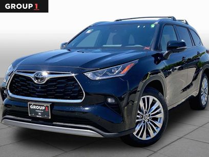 New 2026 Toyota Highlander Platinum