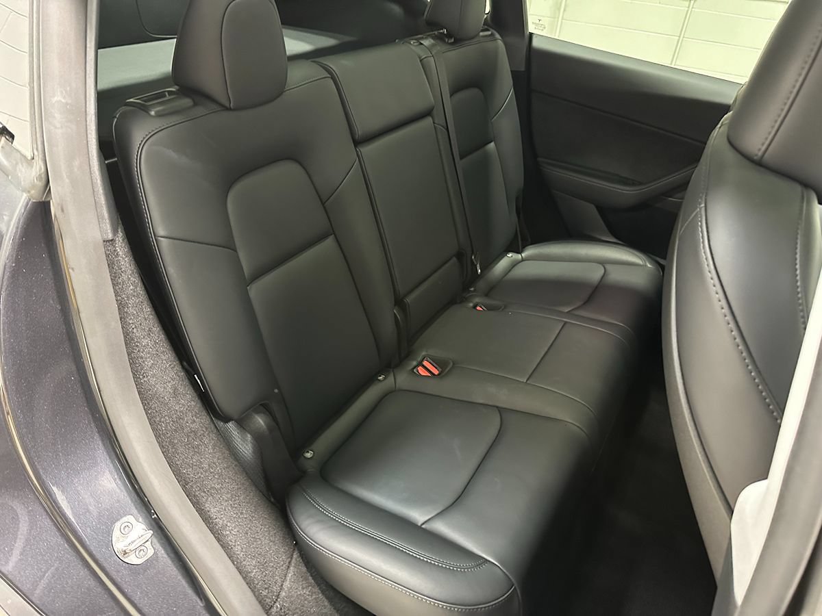 Used 2024 Tesla Model Y Long Range AWD/4WD image 16