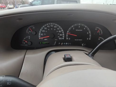 Used 2001 Ford Expedition XLT image 13