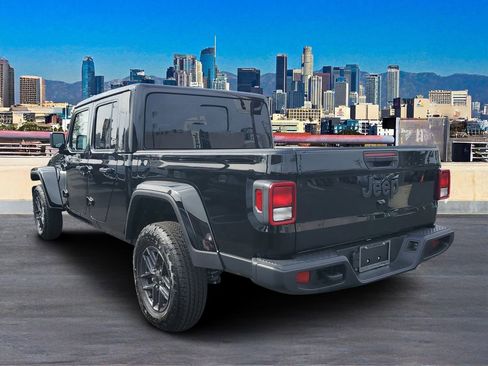 New 2026 Jeep Gladiator Sport image 5