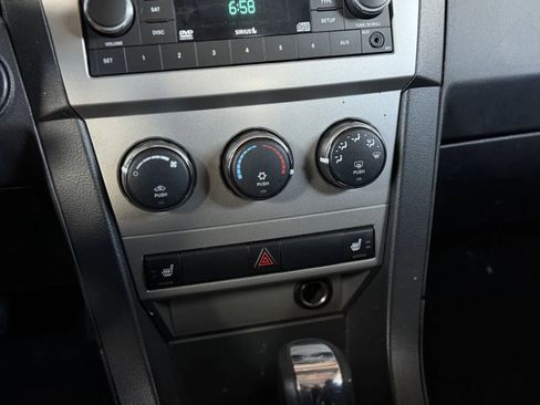 Used 2009 Dodge Avenger SXT FWD image 23