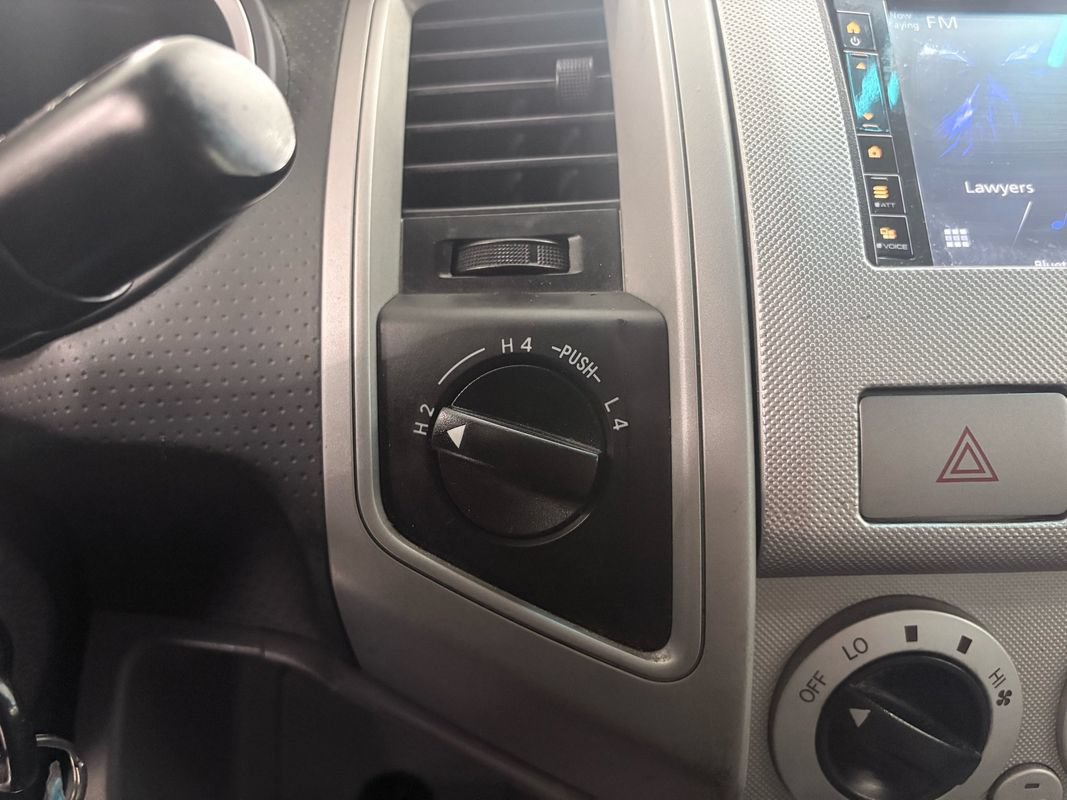 Used 2010 Toyota Tacoma 4x4 Access Cab V6 image 24