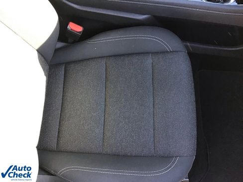 Used 2024 Chevrolet Traverse LT image 25