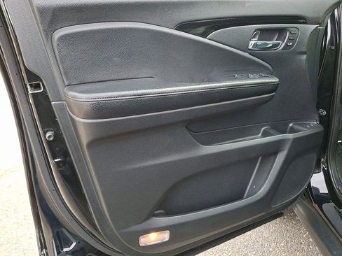 Used 2016 Honda Pilot Elite image 14