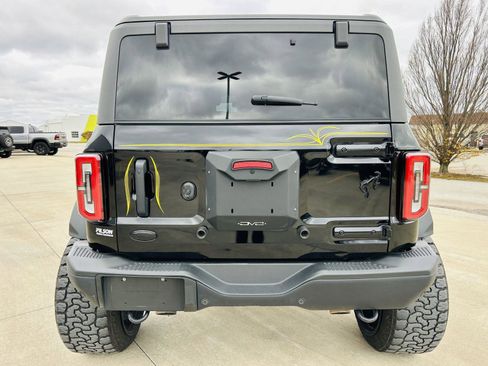 Used 2023 Ford Bronco Badlands image 36