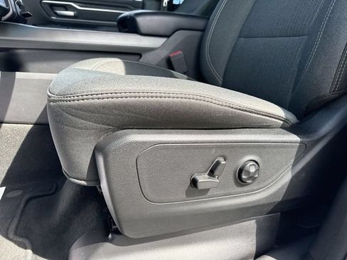 Used 2021 RAM 1500 Big Horn AWD/4WD image 12