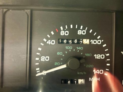 Used 1992 Ford Mustang LX image 16