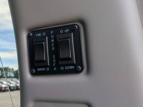 Used 2023 GMC Savana 2500 Extended RWD image 12