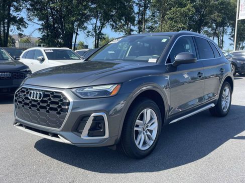 Certified 2023 Audi Q5 2.0T Premium w/ Convenience Package AWD/4WD image 3