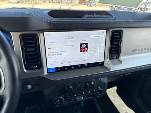 Certified 2025 Ford Bronco Outer Banks image 18