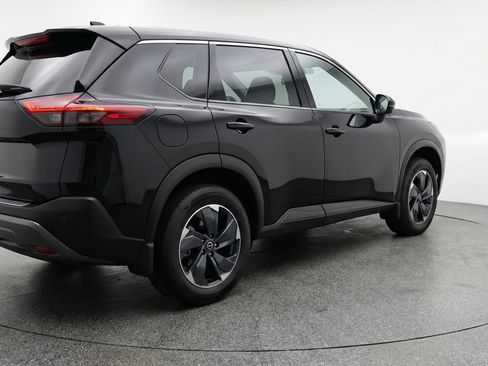 Used 2025 Nissan Rogue SV AWD/4WD image 9