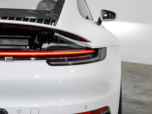 Used 2020 Porsche 911 Carrera RWD image 50