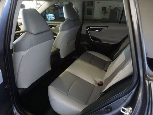 Used 2024 Toyota RAV4 XLE Premium image 21