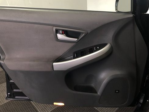Used 2010 Toyota Prius Three image 16