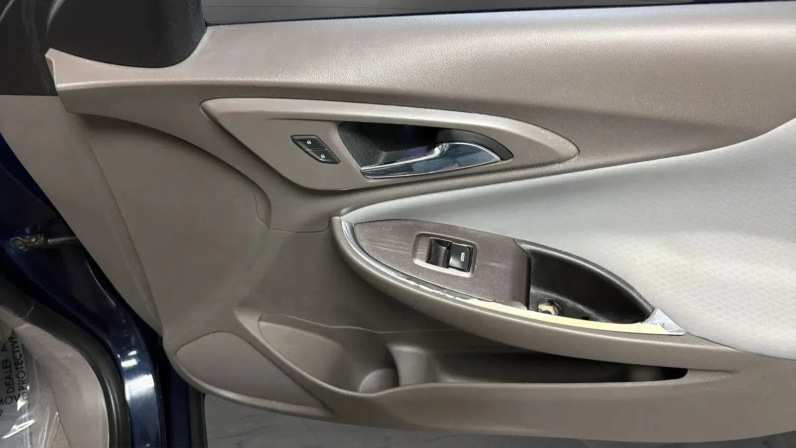 Used 2018 Chevrolet Malibu LT FWD image 18