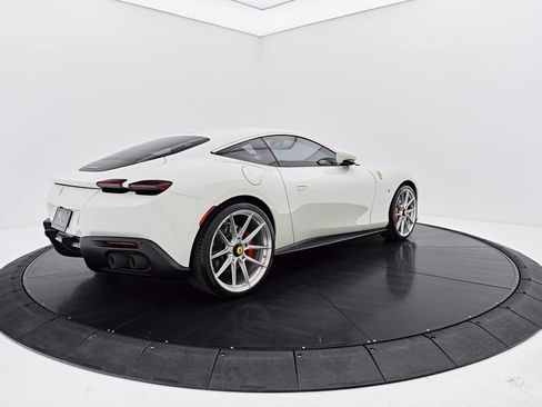Used 2022 Ferrari Roma RWD image 15