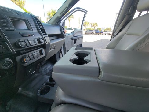Used 2016 Ford F150 XL w/ Equipment Group 101A Mid AWD/4WD image 28