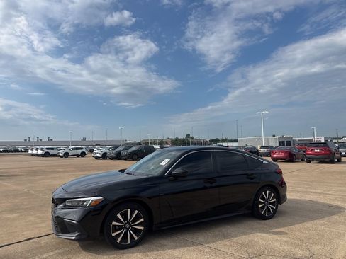 Used 2023 Honda Civic EX-L image 10