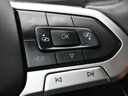Used 2024 Volkswagen Tiguan SE FWD image 26